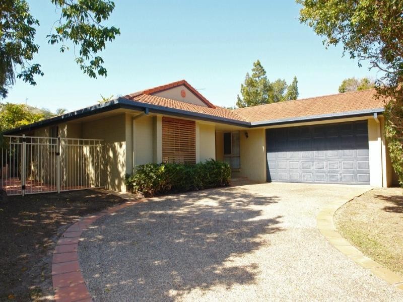 6 Morfantaine Terrace, Parkwood QLD 4214