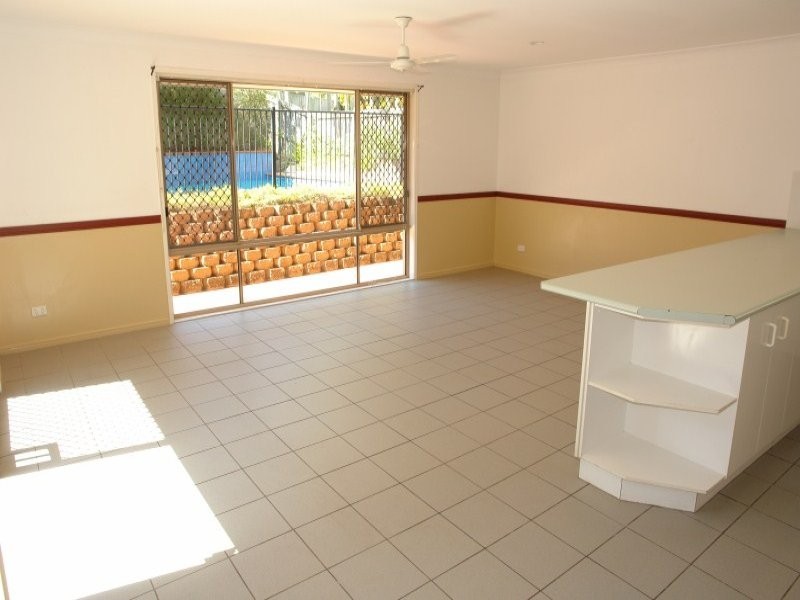 6 Morfantaine Terrace, Parkwood QLD 4214