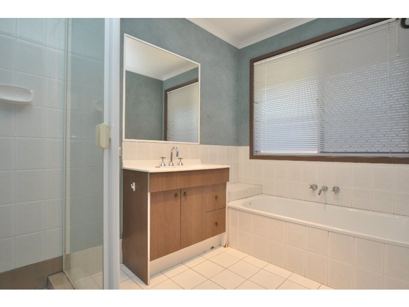 18 Castle Rock Street, Parkwood QLD 4214