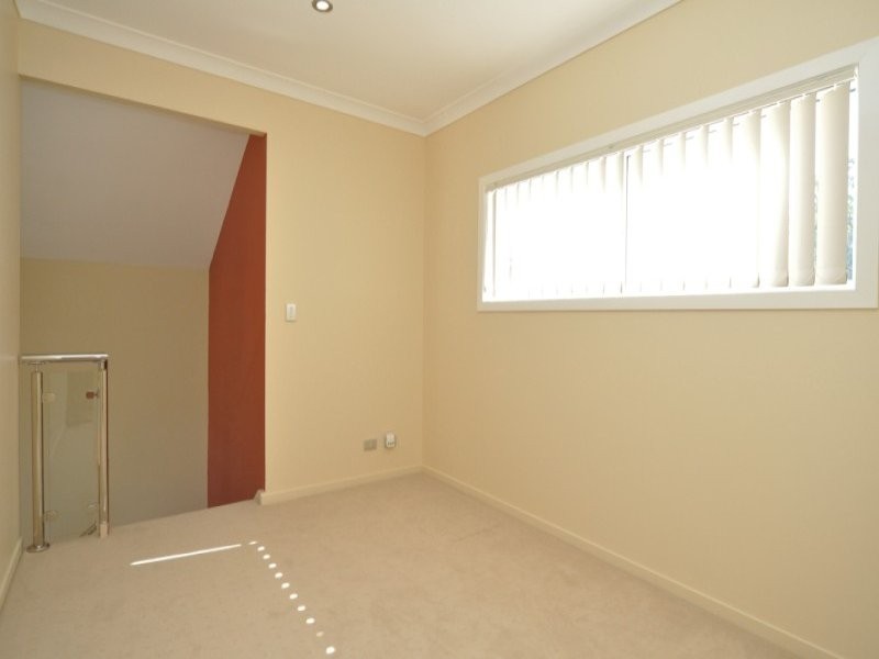 64B Kumbari Close, Southport QLD 4215