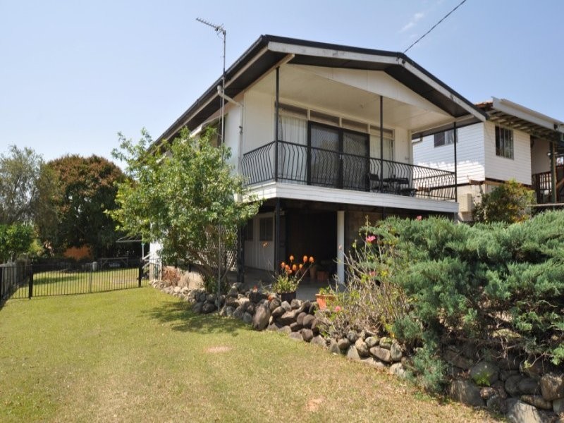 25 Kuranga Avenue, Southport QLD 4215