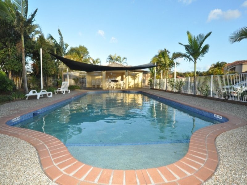 9/113 Arundel Drive, Arundel QLD 4214