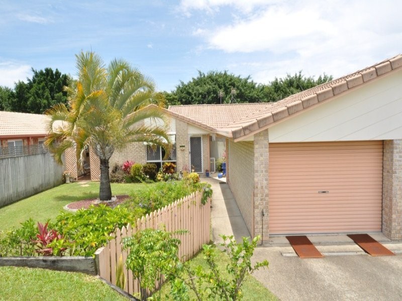 1/5 Liam Court, Labrador QLD 4215