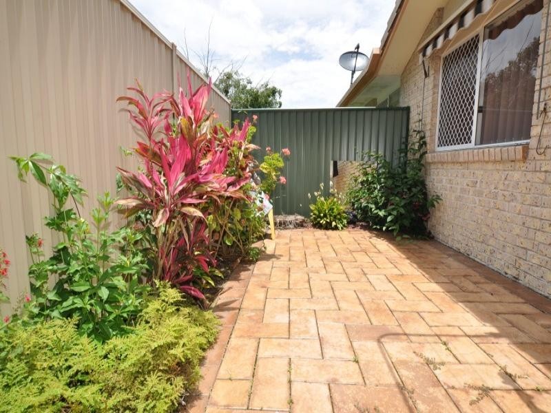 1/5 Liam Court, Labrador QLD 4215