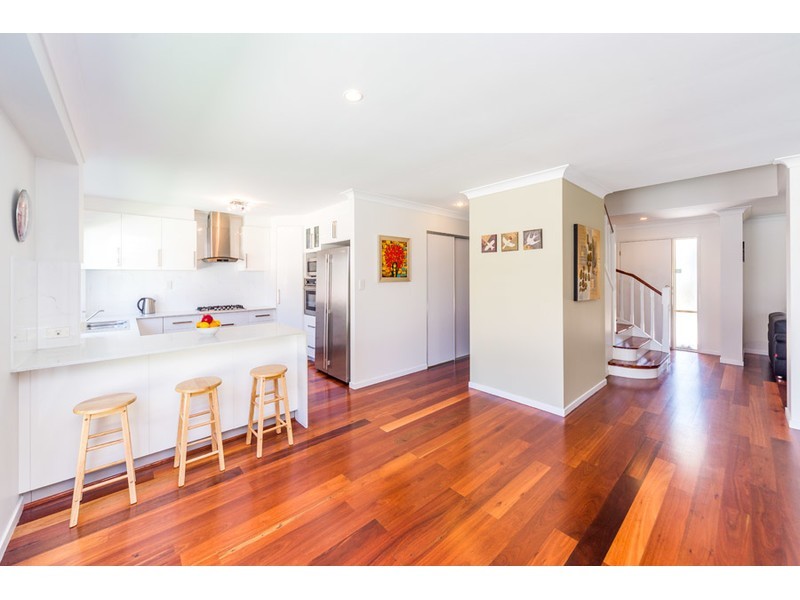 87 Tiger Drive, Arundel QLD 4214