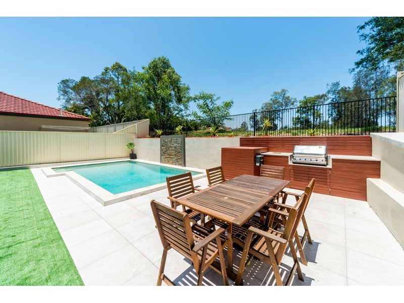 87 Tiger Drive, Arundel QLD 4214