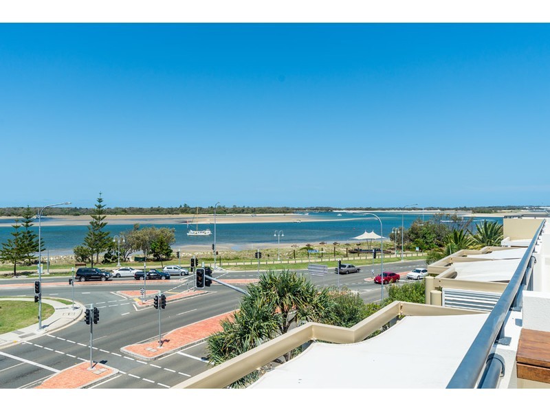 316/392-398 Marine Parade, Labrador QLD 4215