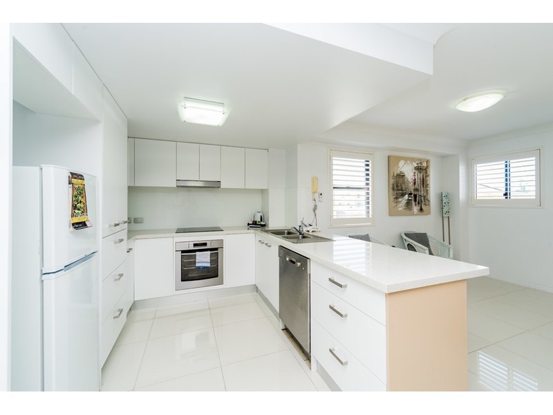 316/392-398 Marine Parade, Labrador QLD 4215