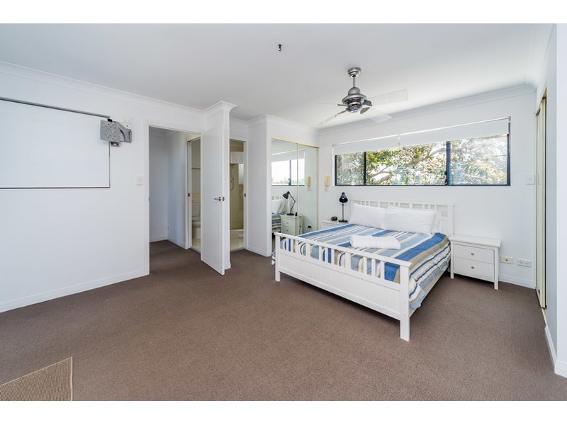 316/392-398 Marine Parade, Labrador QLD 4215