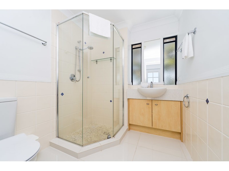 316/392-398 Marine Parade, Labrador QLD 4215