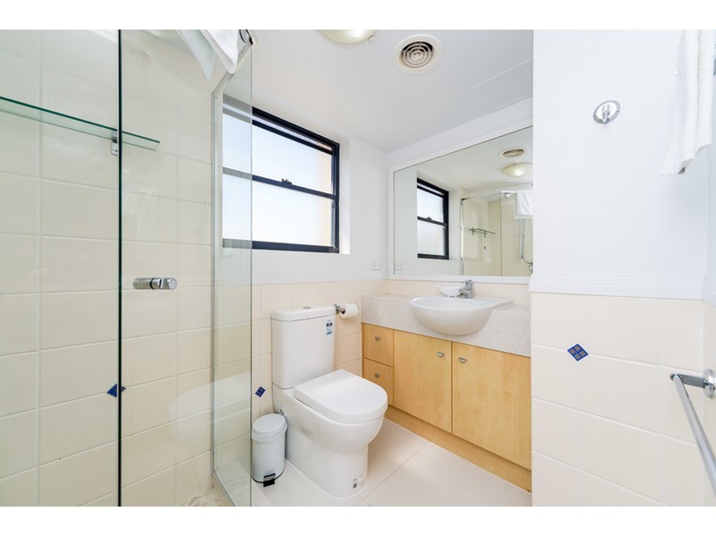 316/392-398 Marine Parade, Labrador QLD 4215