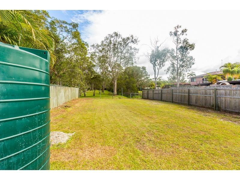 16 Kylie Street, Arundel QLD 4214