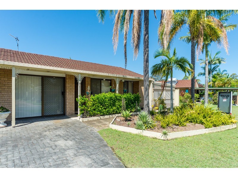 1/5 Hoya Court, Labrador QLD 4215