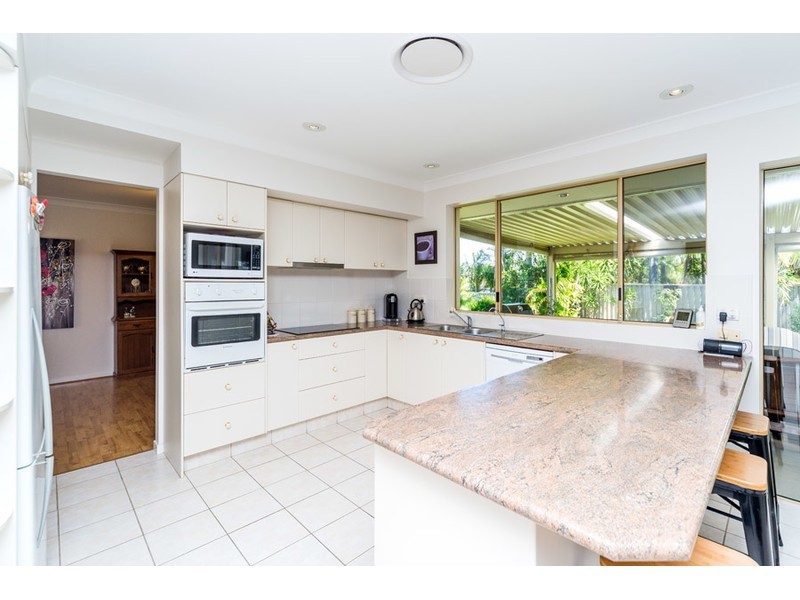 14 Crenshaw Crt, Parkwood QLD 4214