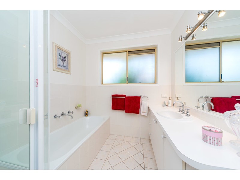 14 Crenshaw Crt, Parkwood QLD 4214