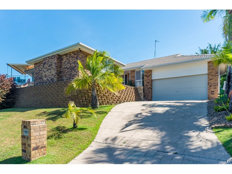 3 Henry Cotton Drive, Parkwood QLD 4214