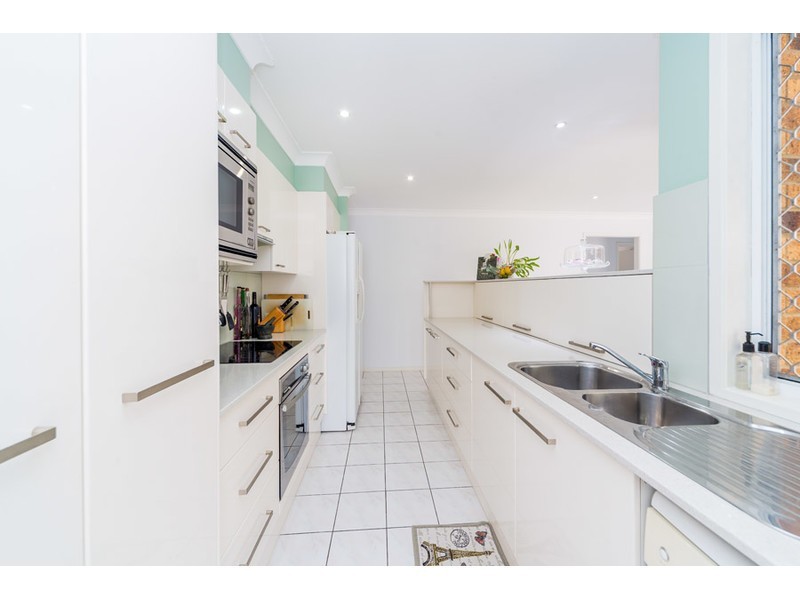 3 Henry Cotton Drive, Parkwood QLD 4214