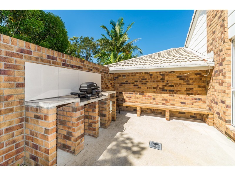 3 Henry Cotton Drive, Parkwood QLD 4214