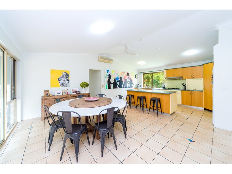 4 Moody Court, Parkwood QLD 4214