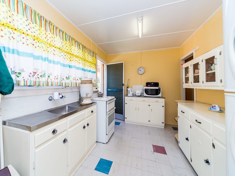 48 Stradbroke Street, Biggera Waters QLD 4216