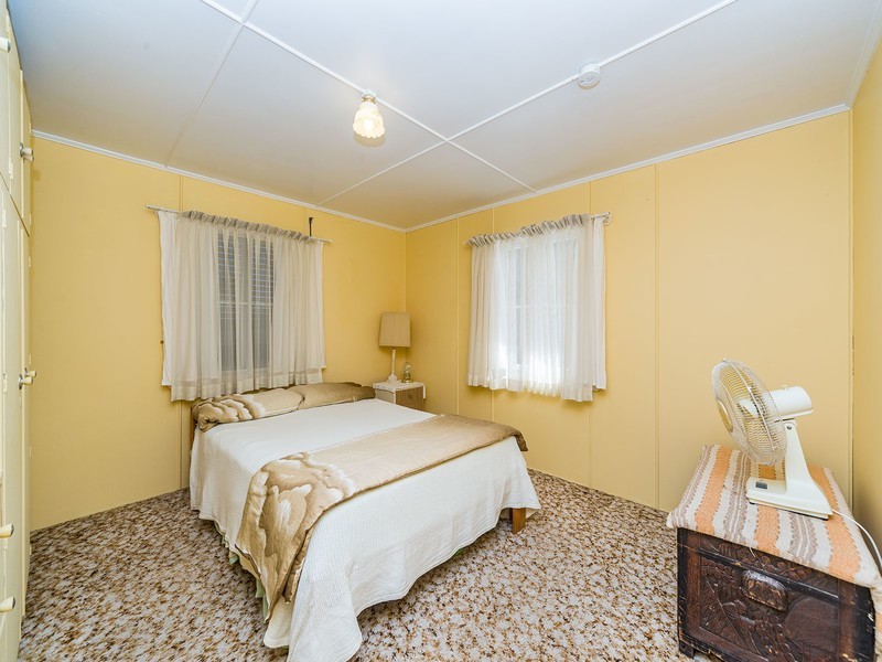 48 Stradbroke Street, Biggera Waters QLD 4216