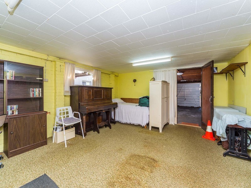 48 Stradbroke Street, Biggera Waters QLD 4216