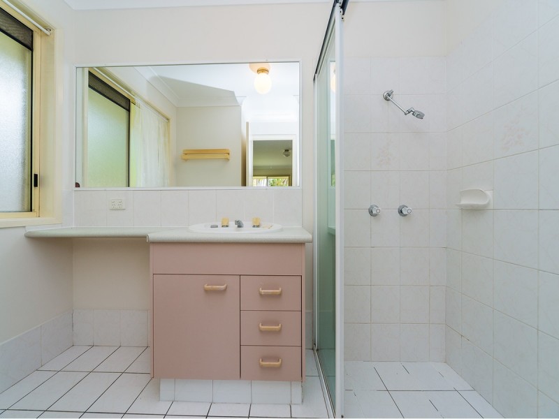 19 Masters Street, Arundel QLD 4214