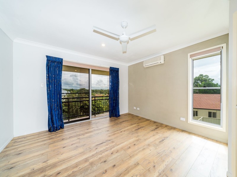 11 Respall Way, Arundel QLD 4214