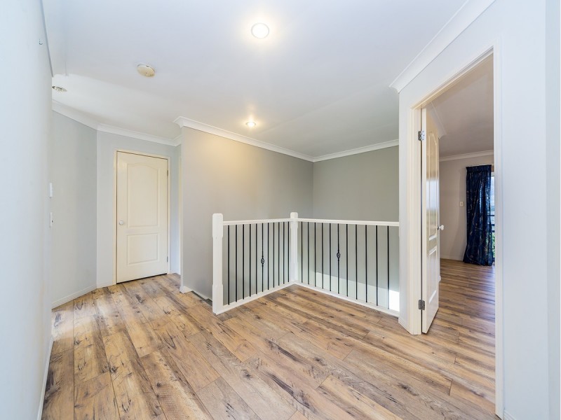 11 Respall Way, Arundel QLD 4214