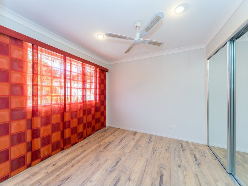 11 Respall Way, Arundel QLD 4214