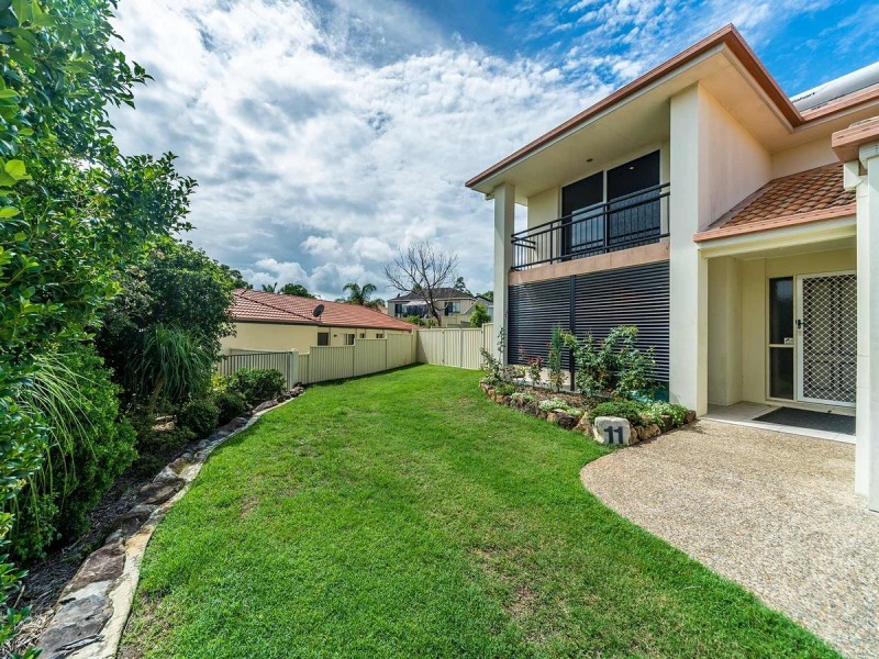 11 Respall Way, Arundel QLD 4214