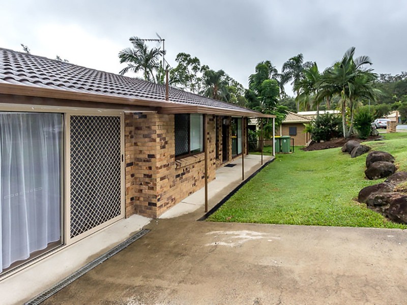 1/2 Metro Crescent, Oxenford QLD 4210