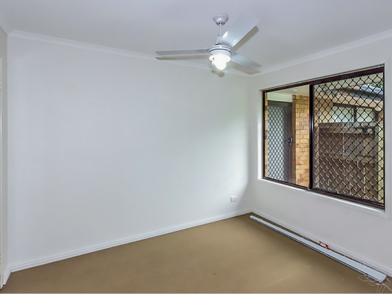 1/2 Metro Crescent, Oxenford QLD 4210