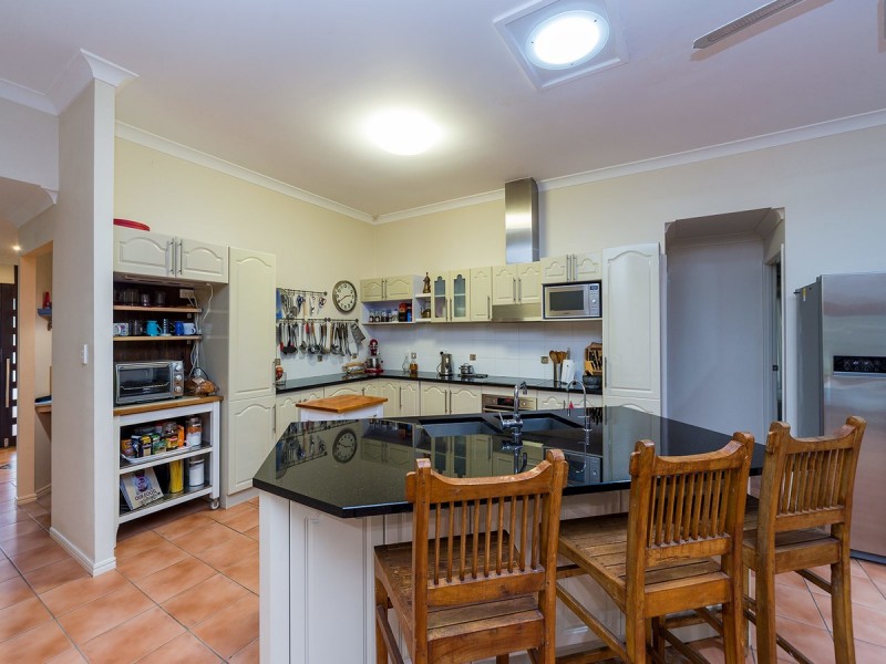 293 Napper Road, Arundel QLD 4214