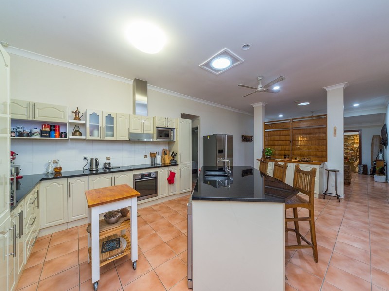 293 Napper Road, Arundel QLD 4214