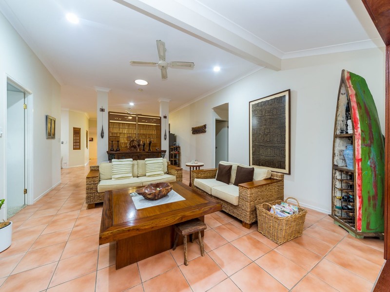 293 Napper Road, Arundel QLD 4214