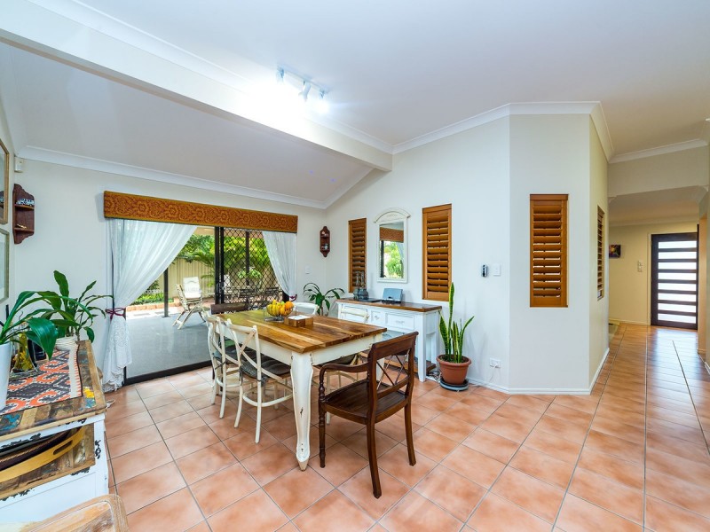 293 Napper Road, Arundel QLD 4214