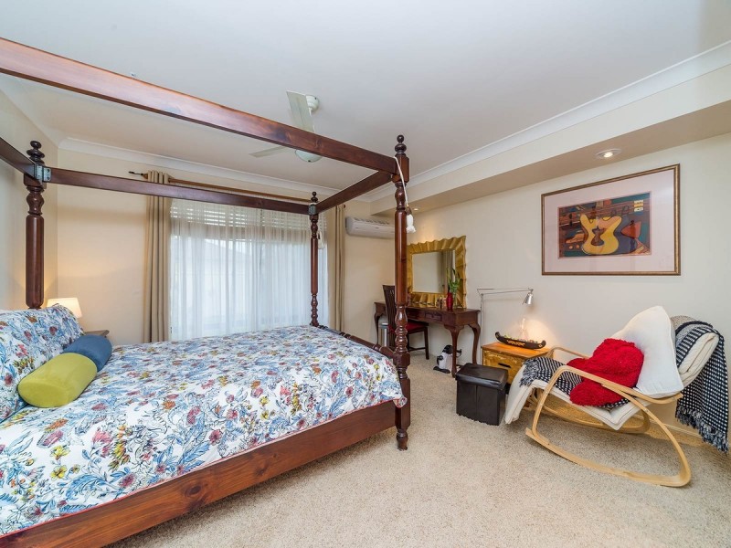 293 Napper Road, Arundel QLD 4214