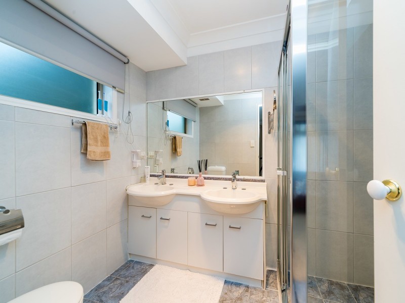293 Napper Road, Arundel QLD 4214
