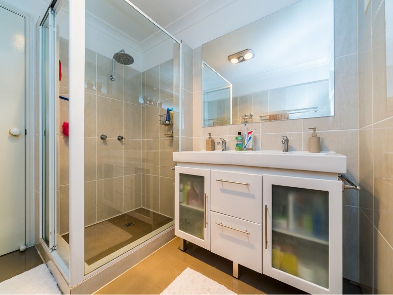 293 Napper Road, Arundel QLD 4214