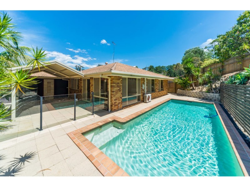 27 Alcott Court, Parkwood QLD 4214