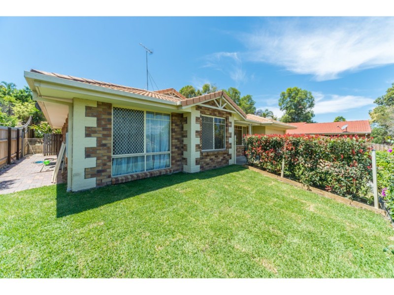 27 Alcott Court, Parkwood QLD 4214