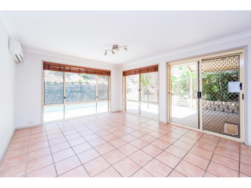 27 Alcott Court, Parkwood QLD 4214