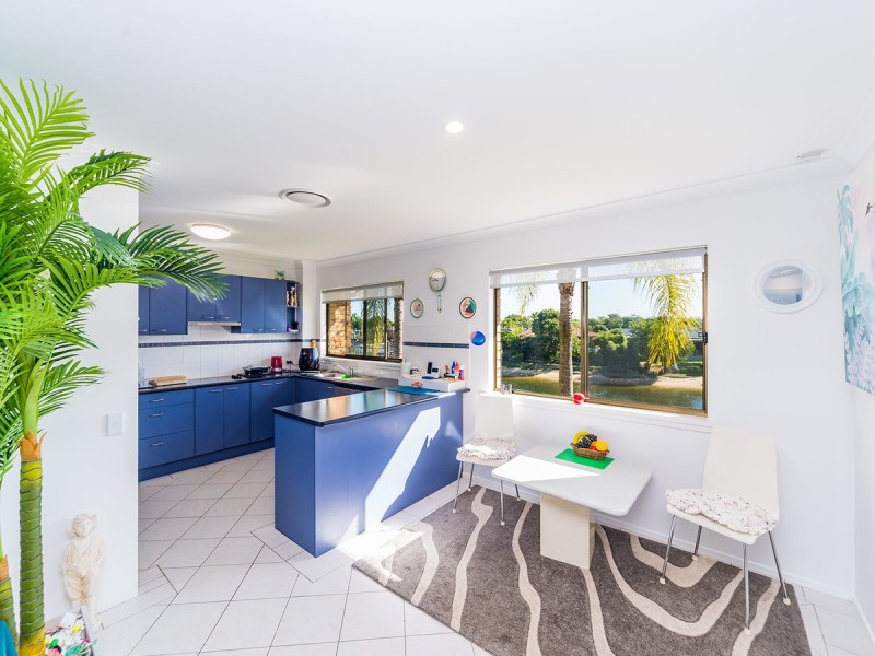 16/14 Dunlop Court, Mermaid Waters QLD 4218