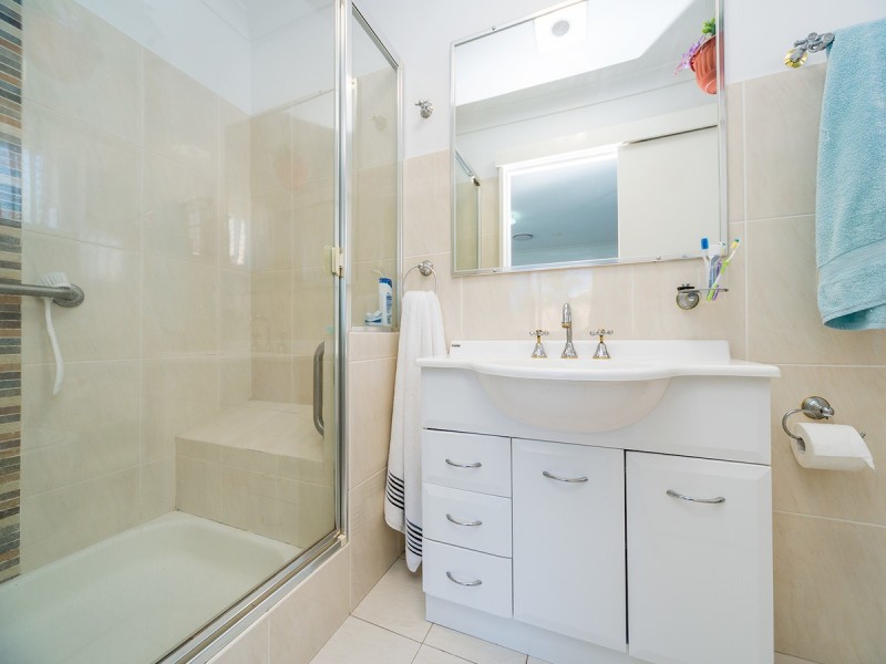 16/14 Dunlop Court, Mermaid Waters QLD 4218