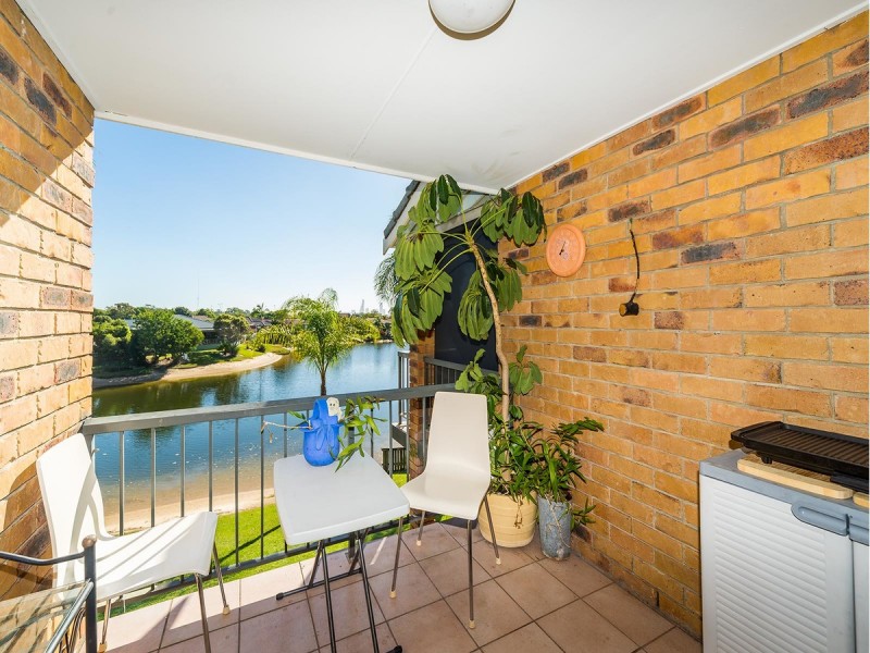 16/14 Dunlop Court, Mermaid Waters QLD 4218