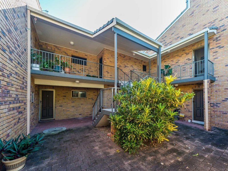16/14 Dunlop Court, Mermaid Waters QLD 4218