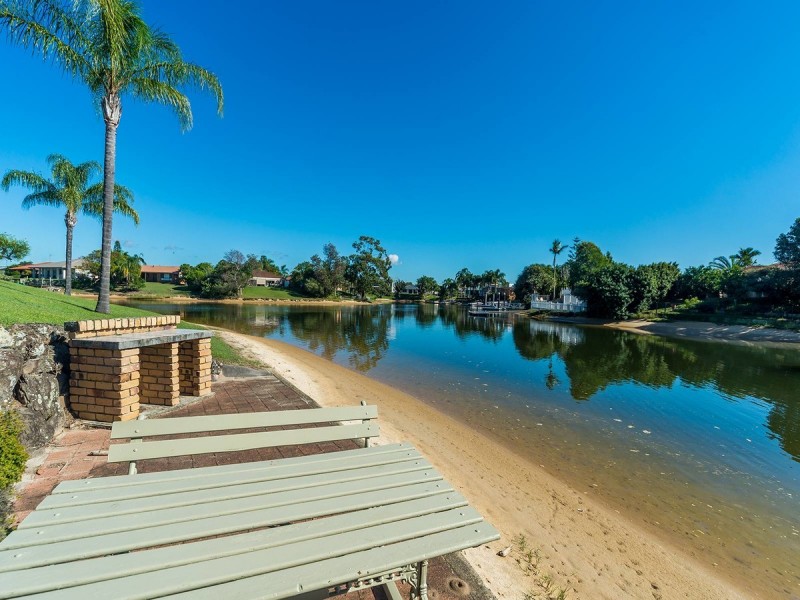 16/14 Dunlop Court, Mermaid Waters QLD 4218