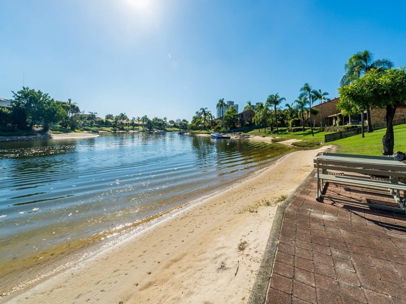 16/14 Dunlop Court, Mermaid Waters QLD 4218