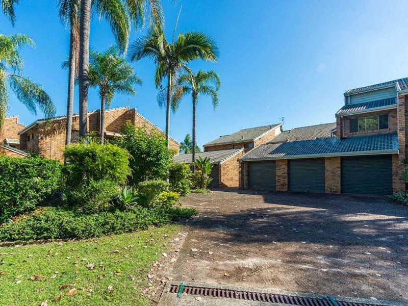 16/14 Dunlop Court, Mermaid Waters QLD 4218